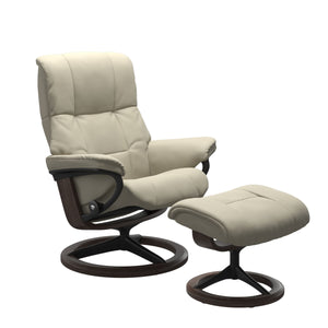 Stressless® Mayfair (S) Signature chair with footstool