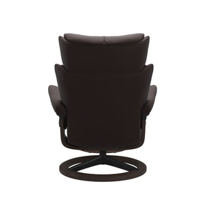Stressless® Magic (M) Signature chair with footstool