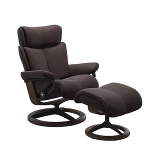 Stressless® Magic (M) Signature chair with footstool