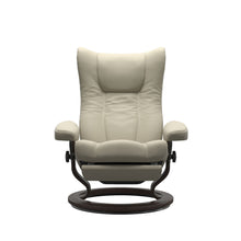 Load image into Gallery viewer, Stressless® Wing (M) Classic Power leg&amp;back
