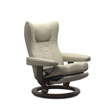 Load image into Gallery viewer, Stressless® Wing (M) Classic Power leg&amp;back

