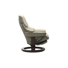Load image into Gallery viewer, Stressless® Reno (M) Classic Power leg
