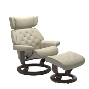 Stressless® Skyline (M) Classic chair with footstool