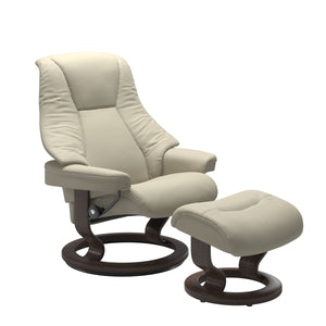 Stressless® Live (L) Classic chair with footstool