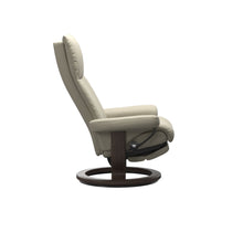 Load image into Gallery viewer, Stressless® Aura (M) Classic Power leg&amp;back
