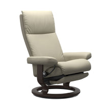 Load image into Gallery viewer, Stressless® Aura (M) Classic Power leg&amp;back
