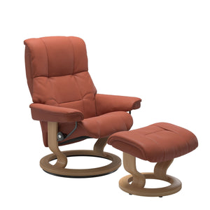 Stressless® Mayfair (M) Classic chair with footstool