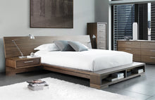Load image into Gallery viewer, Sonoma Bed / optional wide wood headboard
